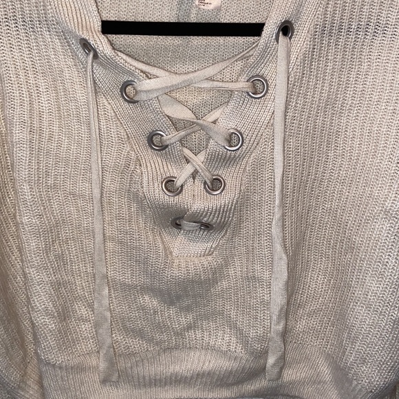 H&M Cropped Lace Up Sweater - Picture 5 of 5
